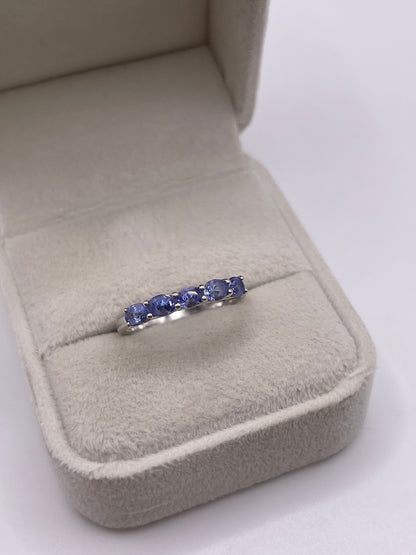 14ct white gold tanzanite and diamond ring