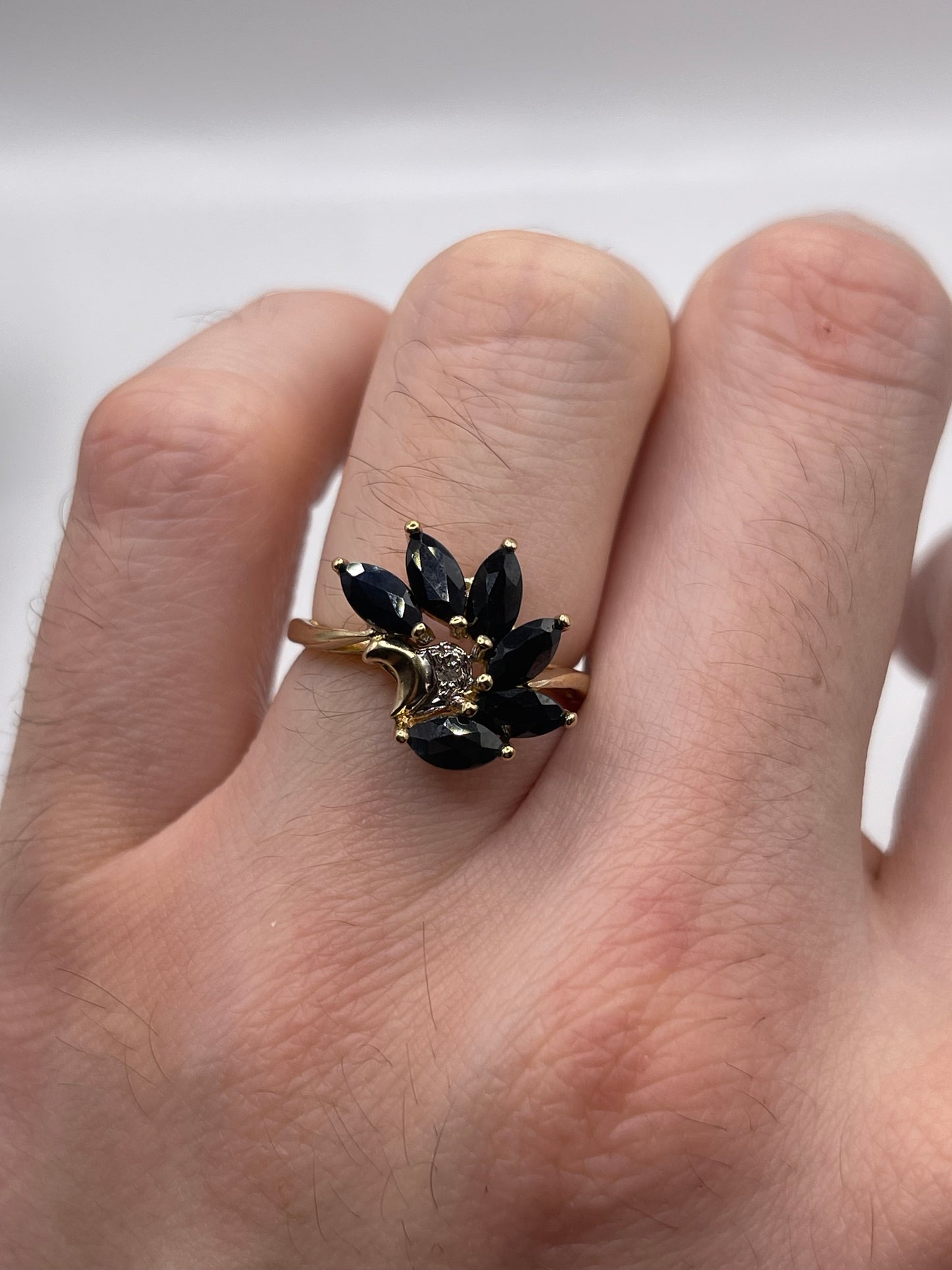 9ct gold sapphire and diamond ring