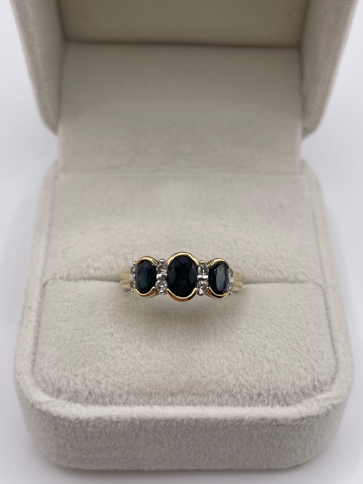9ct gold sapphire and diamond ring