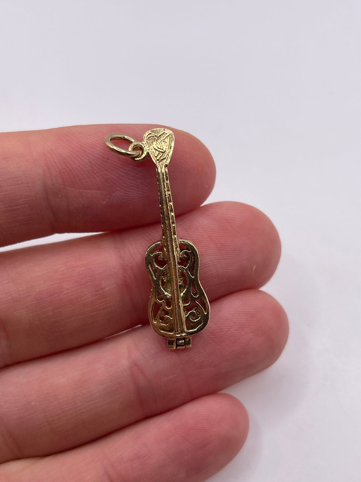9ct gold violin charm