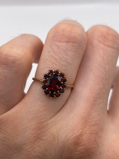 9ct gold garnet cluster ring