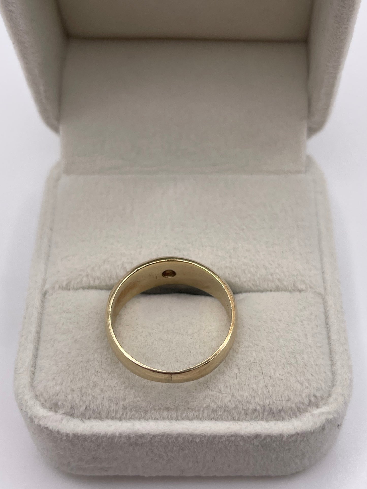 9ct gold diamond gypsy ring