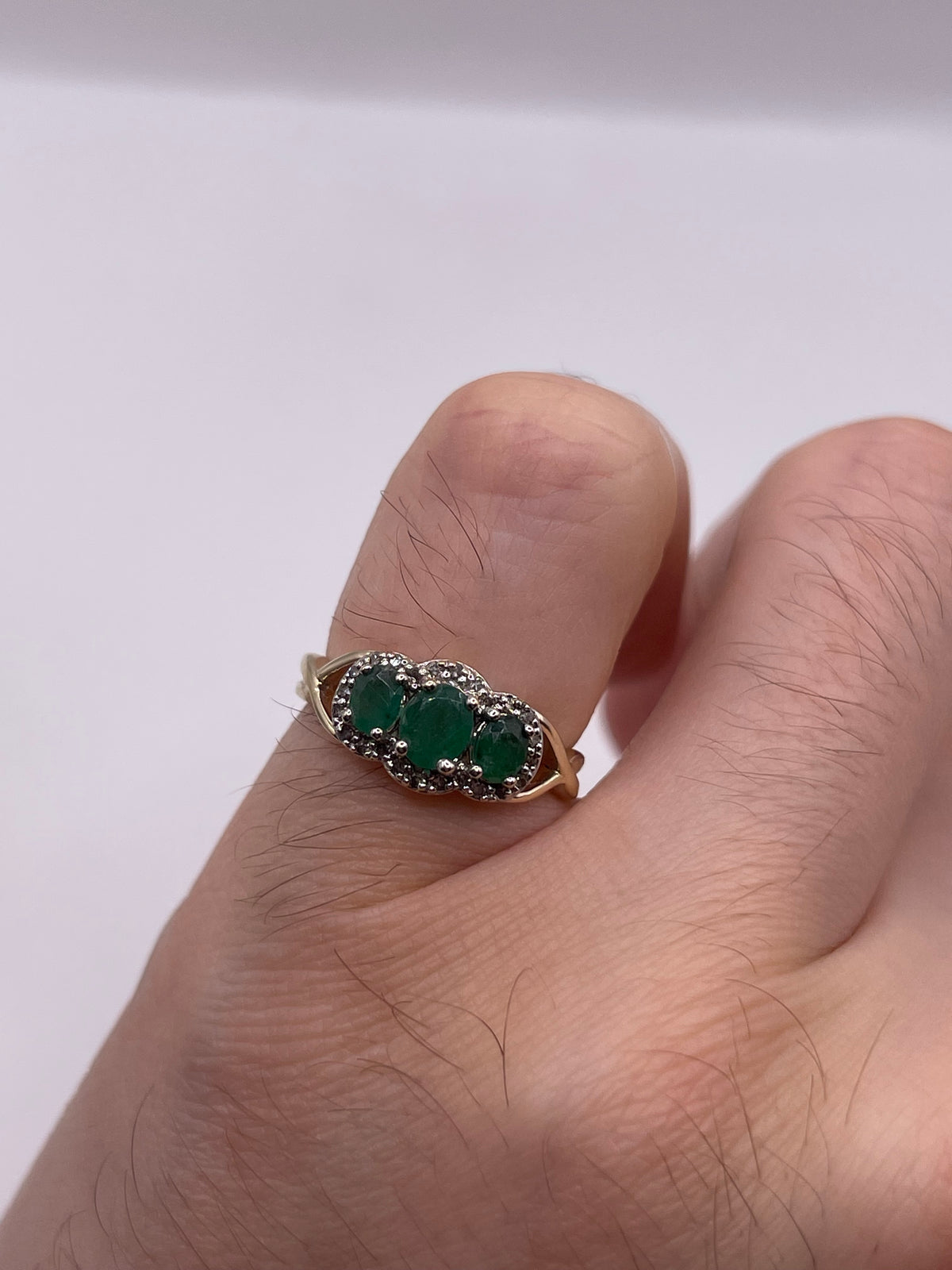 9ct gold emerald and diamond ring
