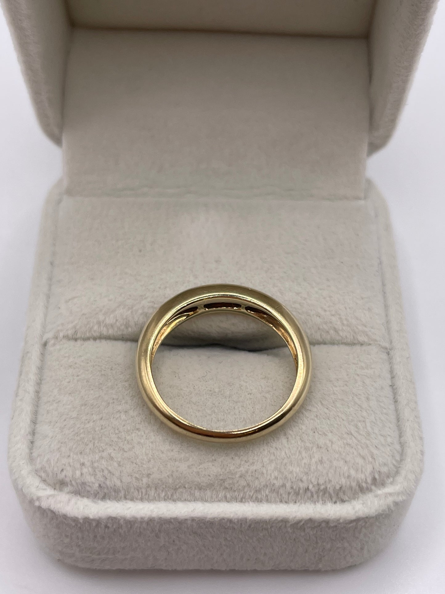 9ct gold diamond ring