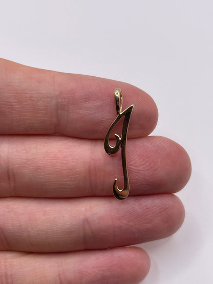9ct gold initial I pendant
