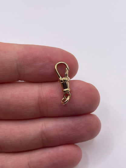 9ct gold dog clip 5