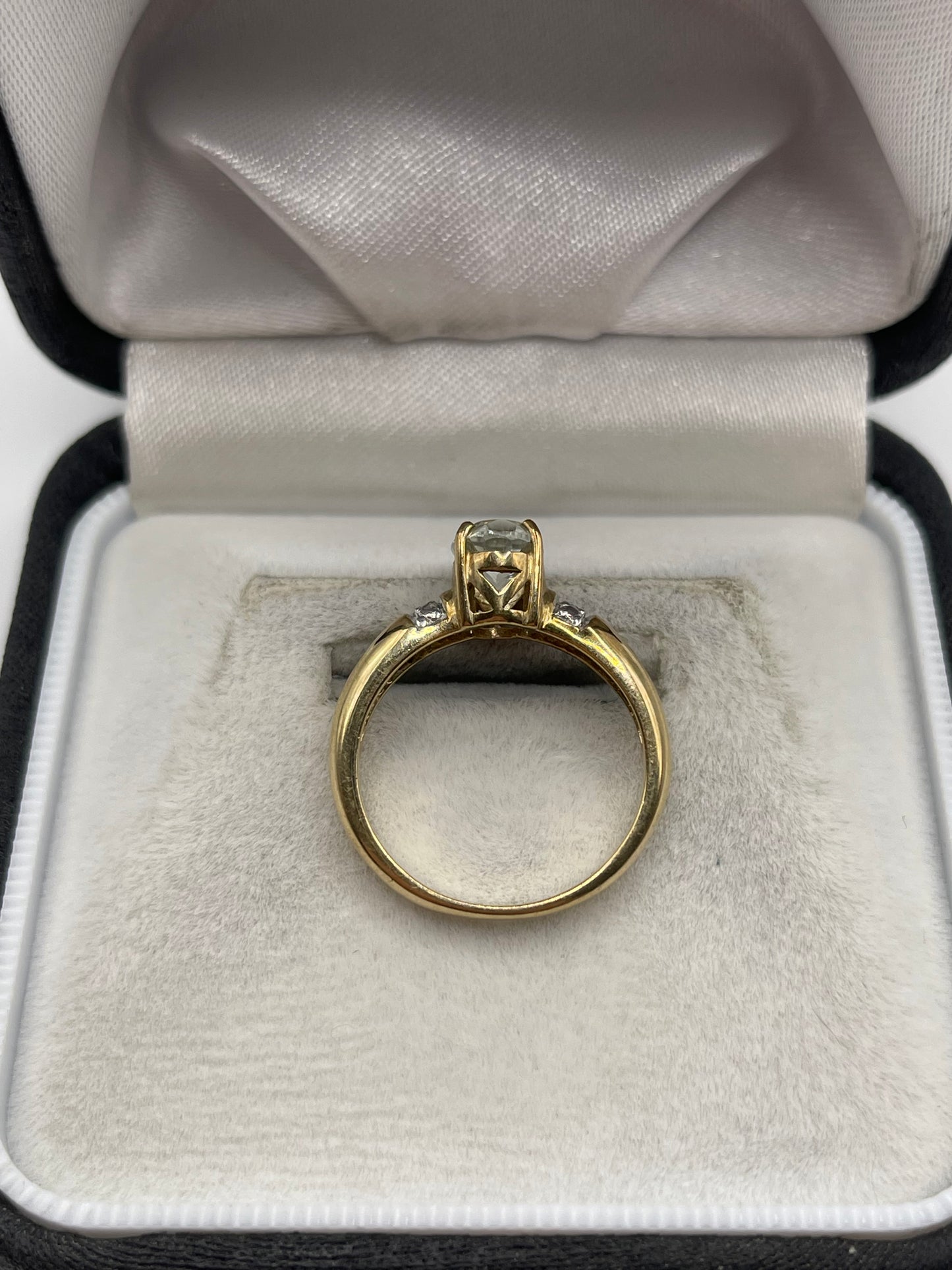 9ct gold quartz and diamond ring