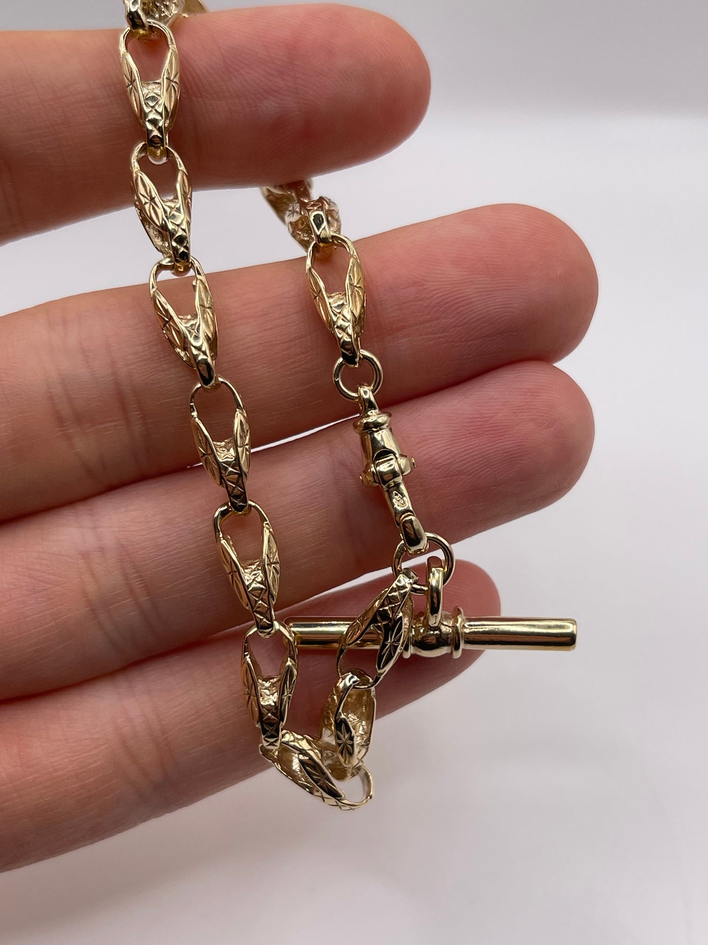 9ct gold t bar bracelet
