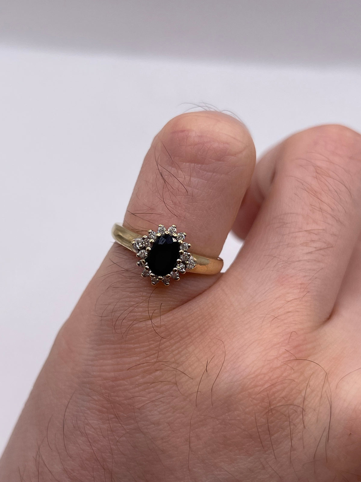 9ct gold sapphire and diamond ring
