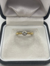 Load image into Gallery viewer, 18ct gold 30 point diamond ring
