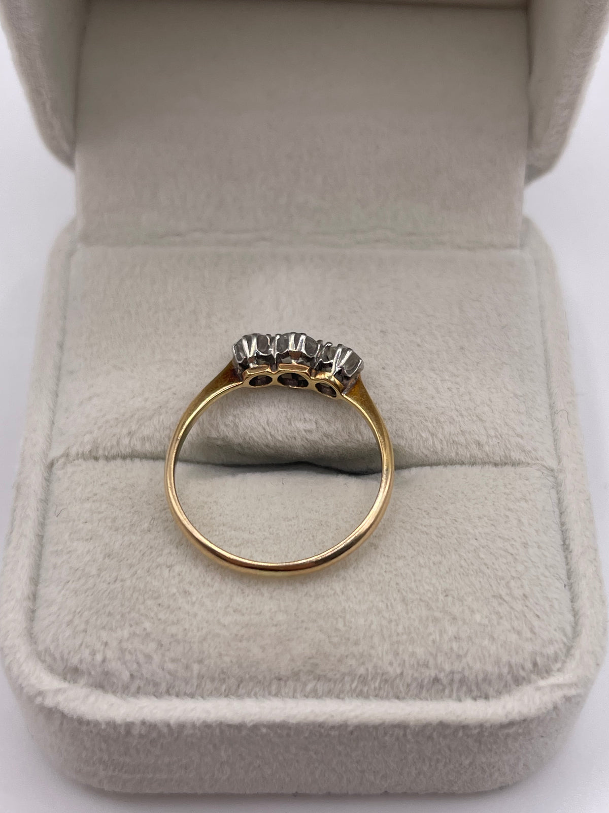 18ct gold diamond ring