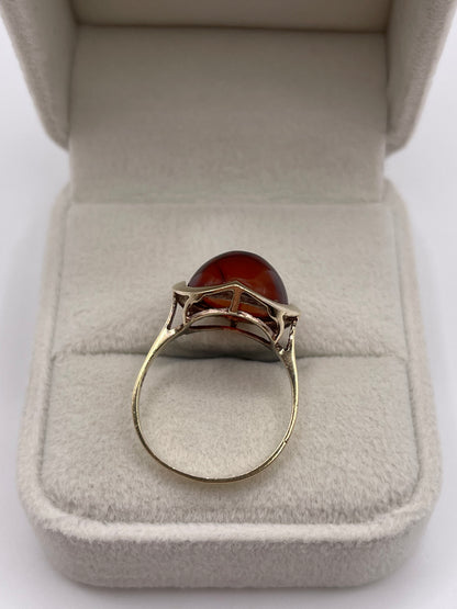 8ct gold amber ring