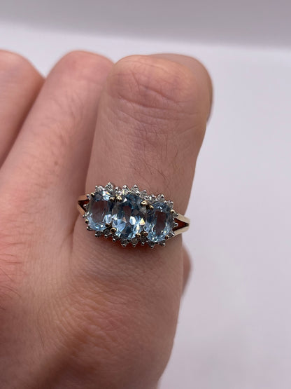 9ct gold topaz and diamond ring