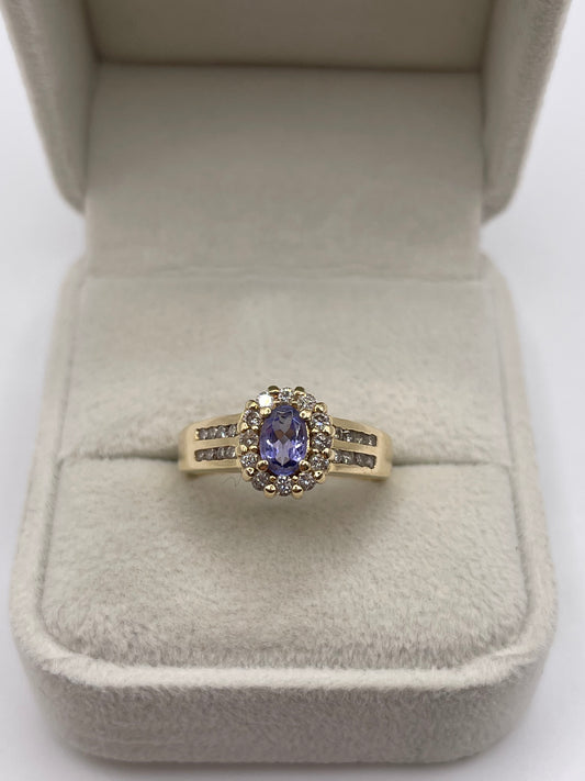 14ct gold tanzanite and diamond ring