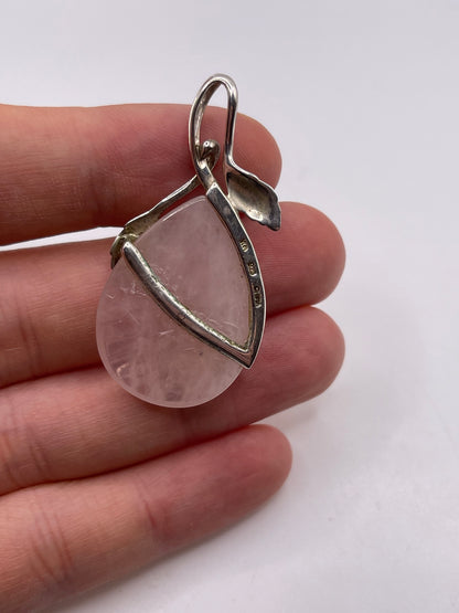 Silver rose quartz pendant