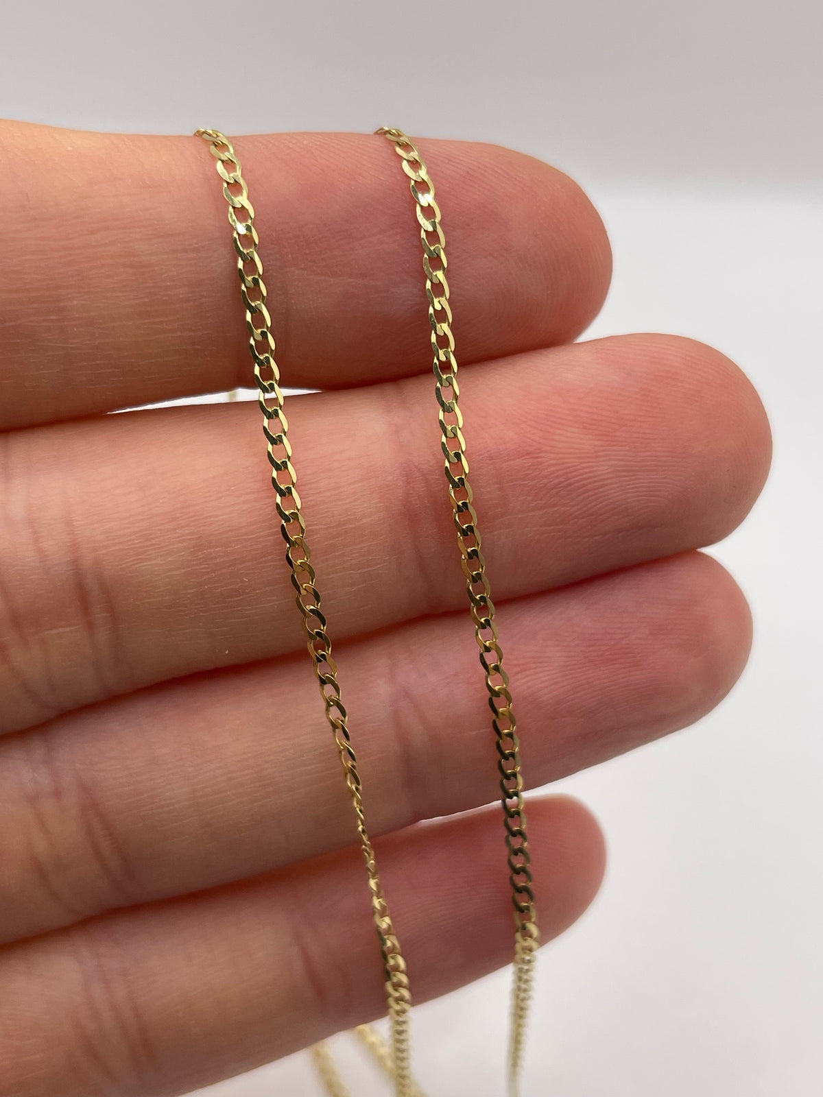 9ct gold chain 521