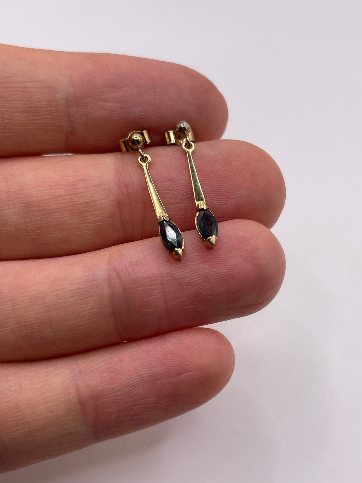 9ct gold sapphire earrings
