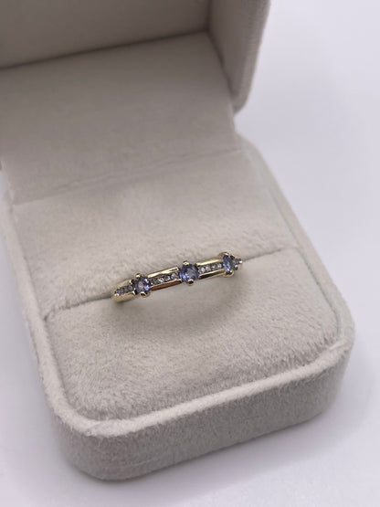 9ct gold tanzanite and diamond ring