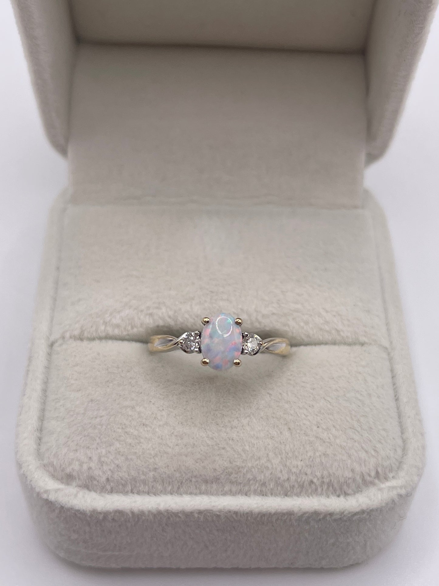 9ct white gold opal and diamond ring