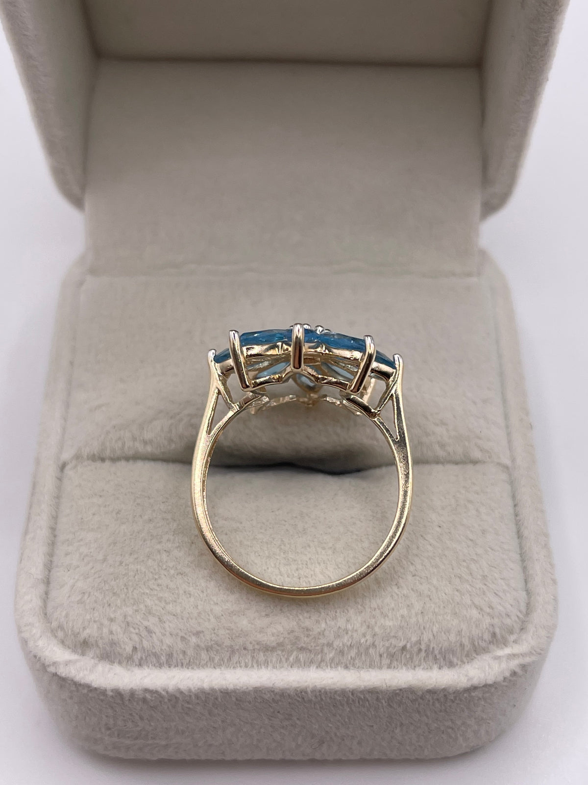 9ct gold topaz and diamond ring