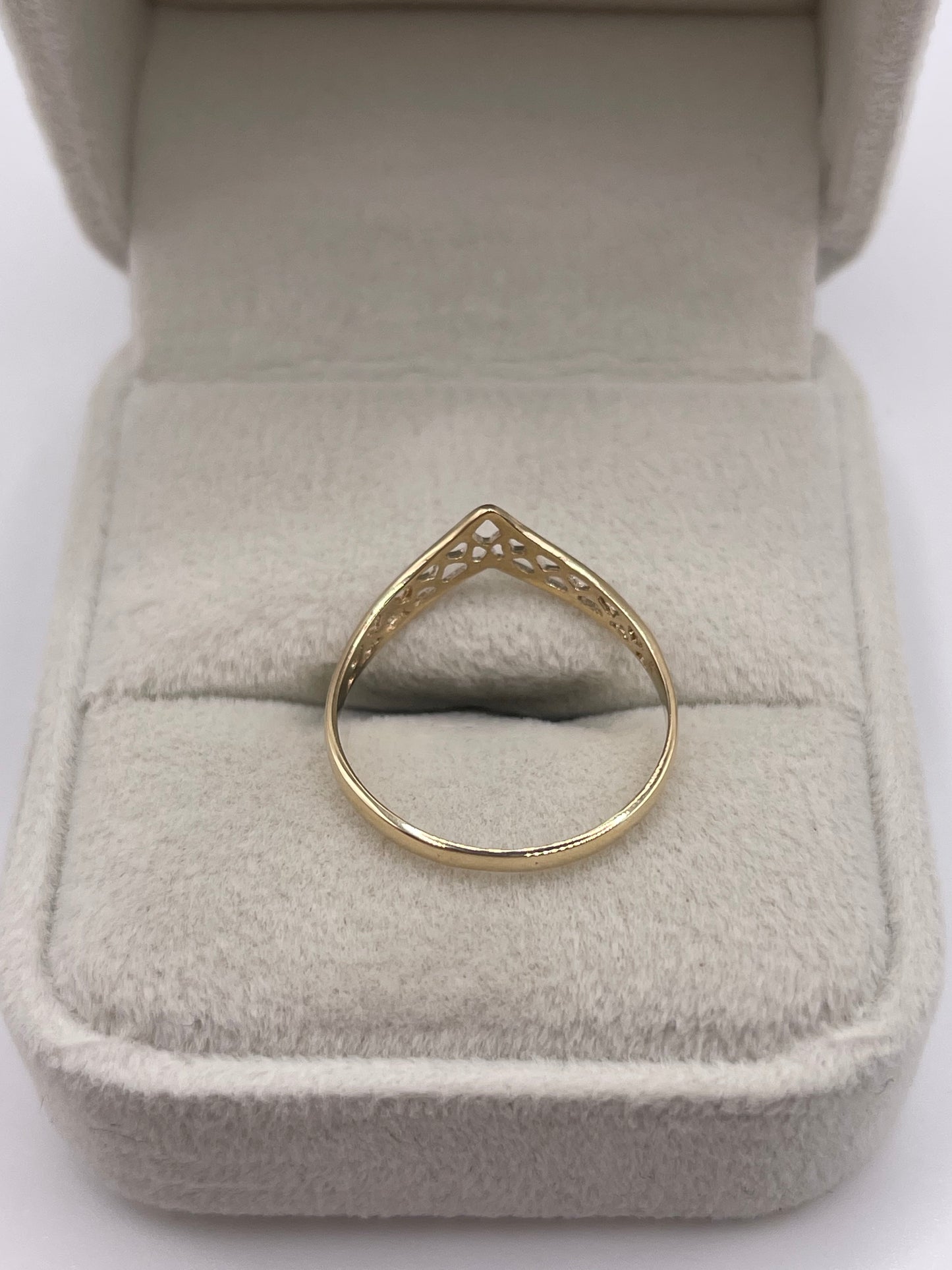 9ct gold wishbone ring