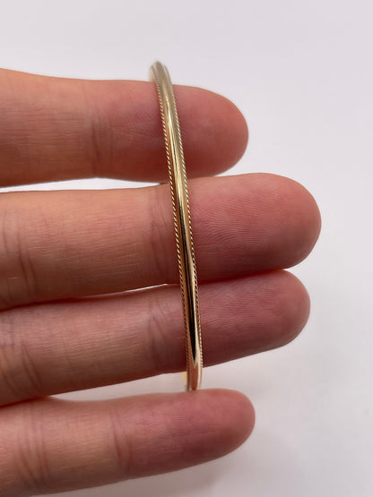 9ct gold bangle