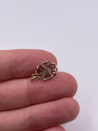 9ct gold opal pendant
