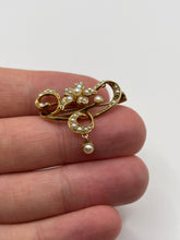 Load image into Gallery viewer, Antique 15ct gold pearl brooch
