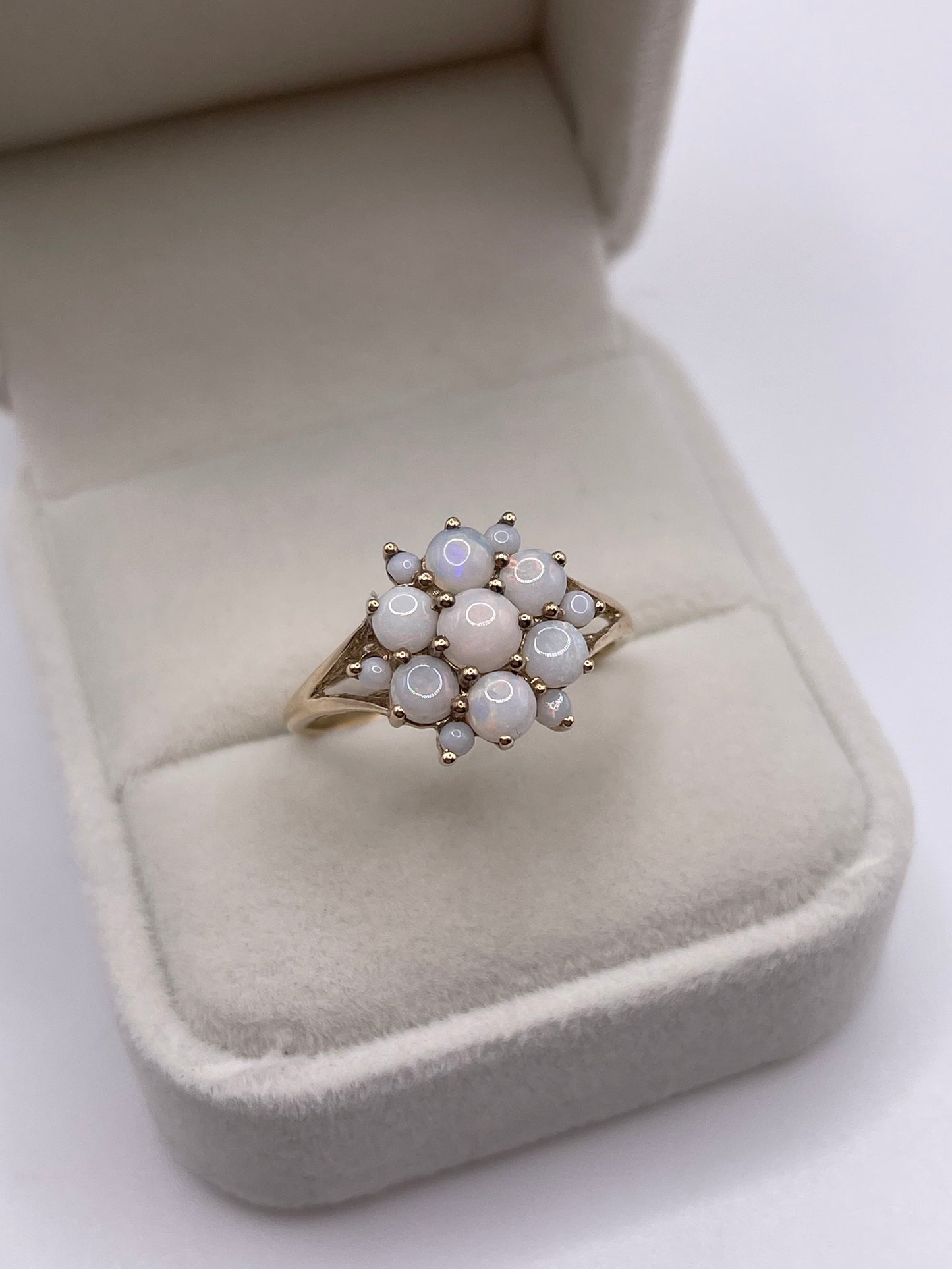 9ct gold opal cluster ring
