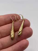 Load image into Gallery viewer, 9ct gold earrings
