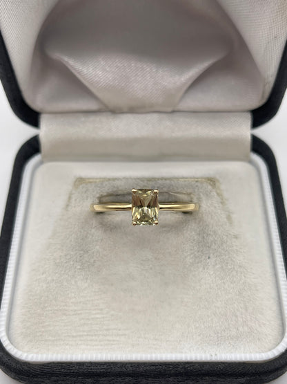 14ct gold quartz ring