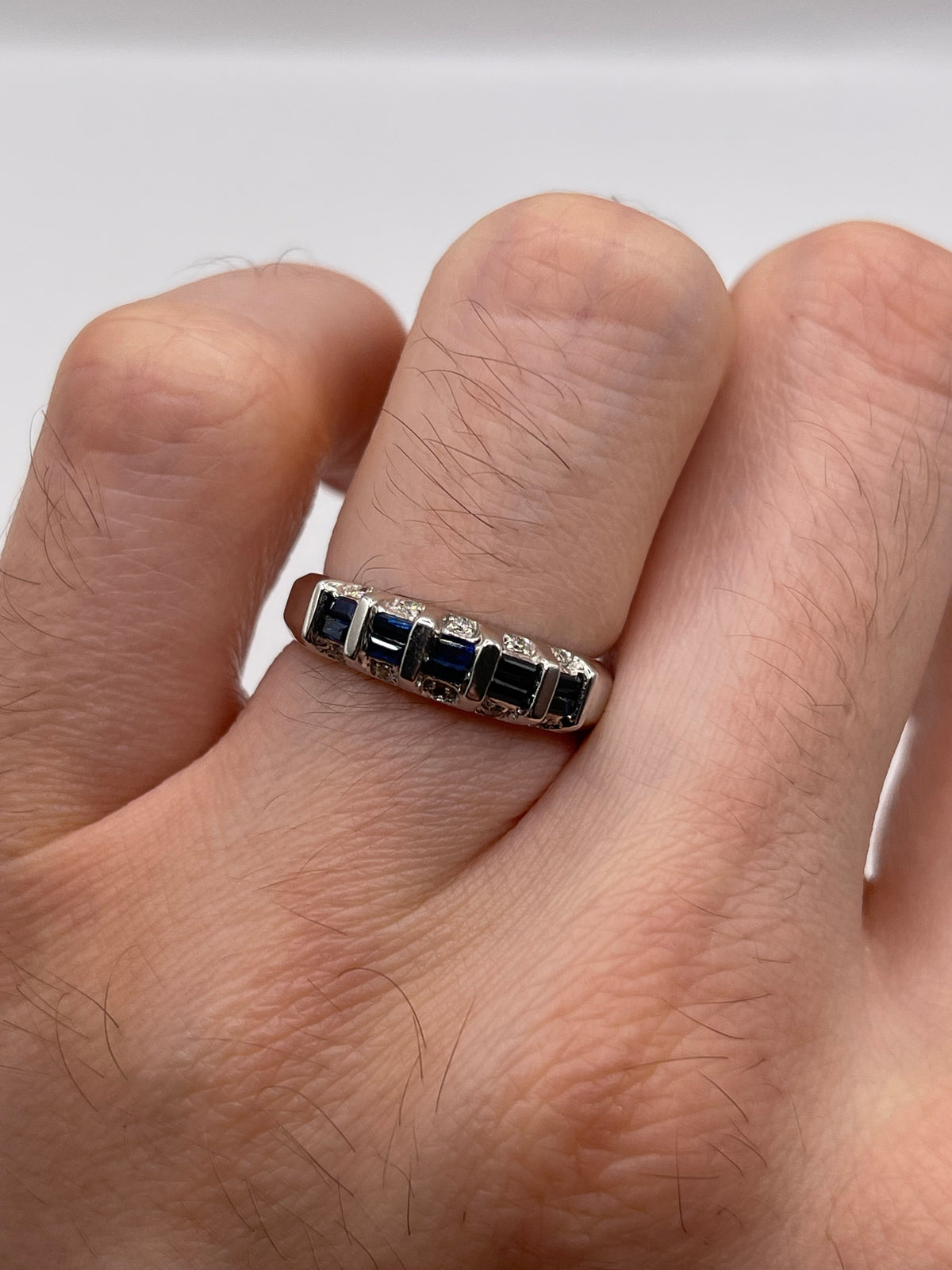 14ct white gold sapphire and diamond ring