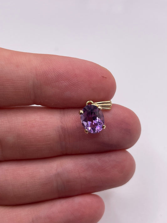 9ct gold amethyst pendant