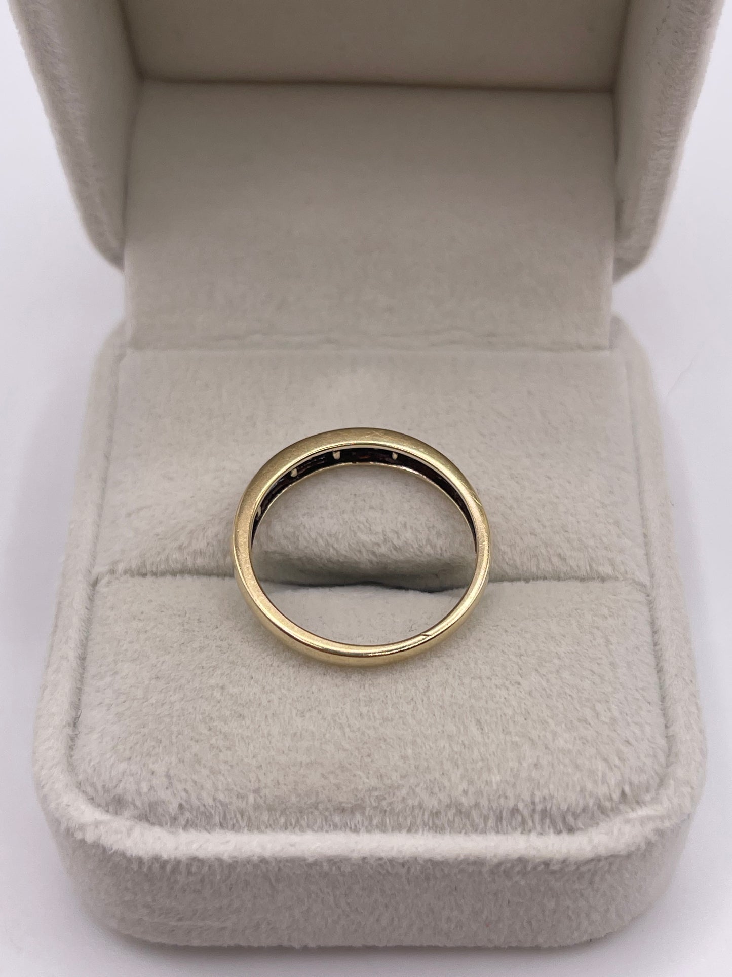 9ct gokd diamond ring