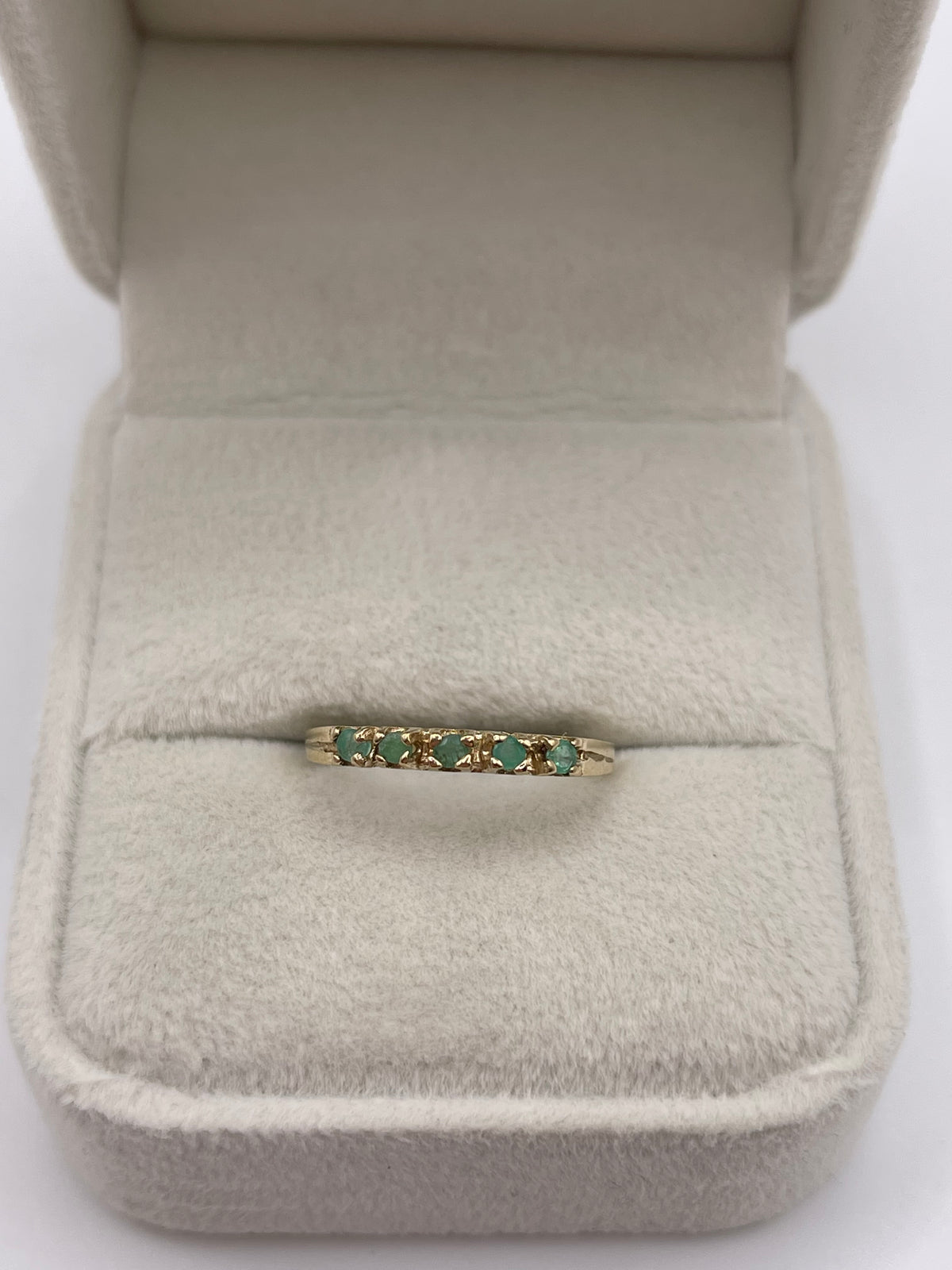 9ct gold emerald ring