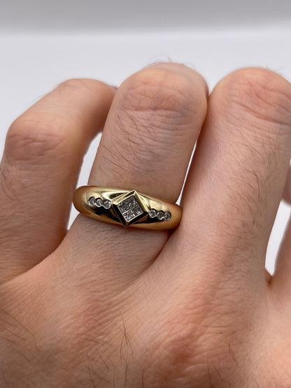 9ct gold diamond cluster ring