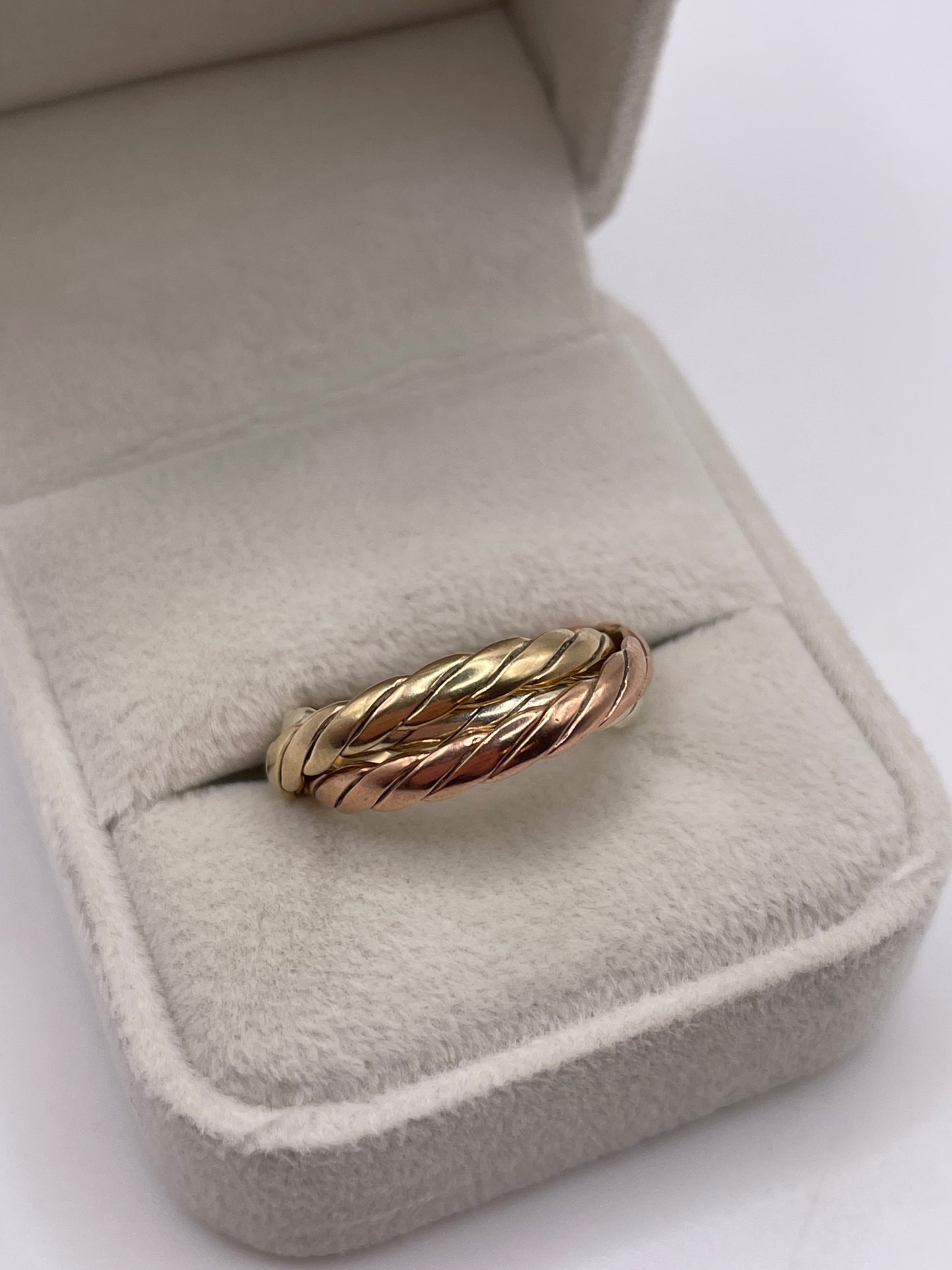 9ct tri gold band