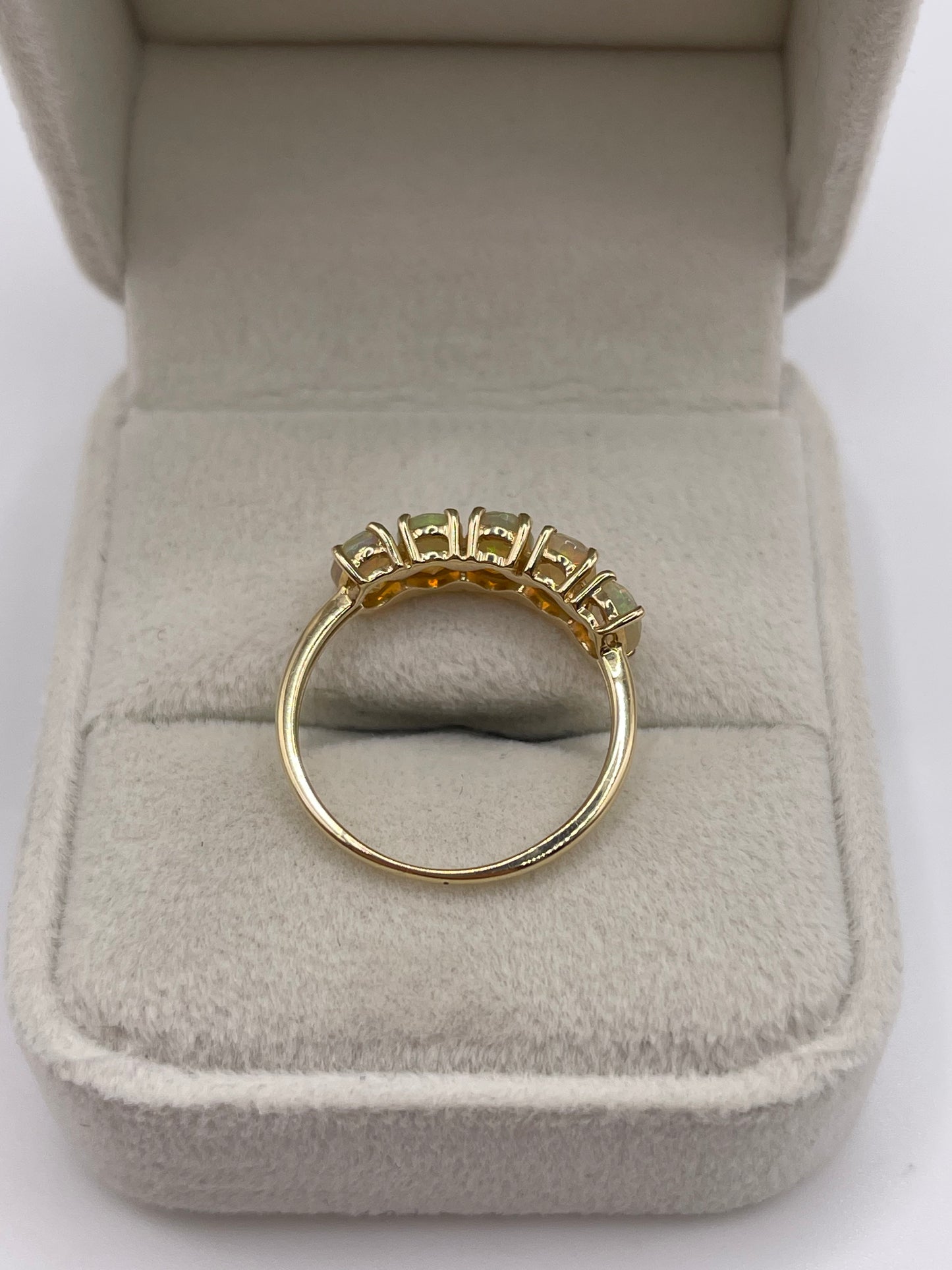 9ct gold opal ring
