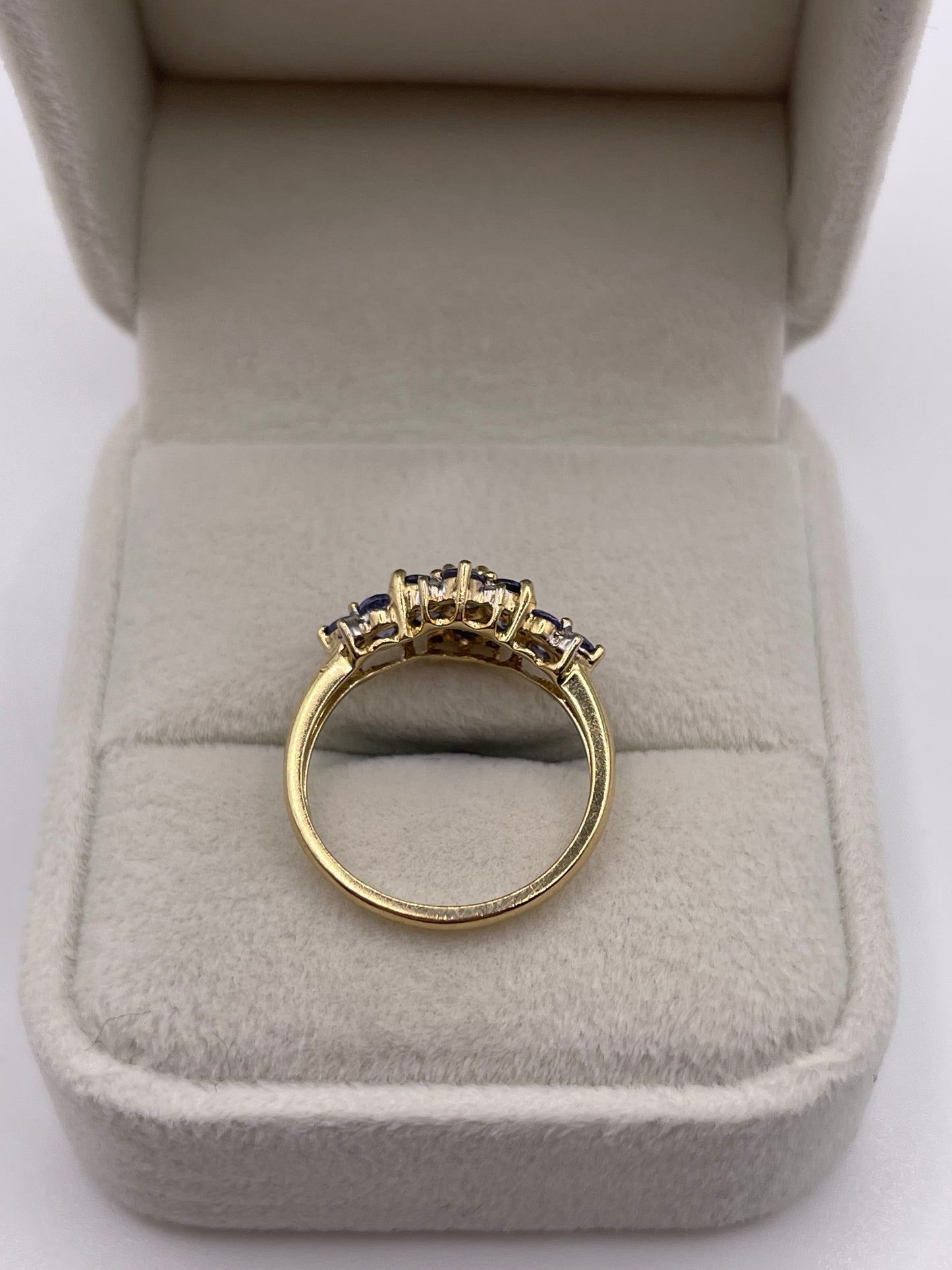 9ct gold tanzanite and diamond ring