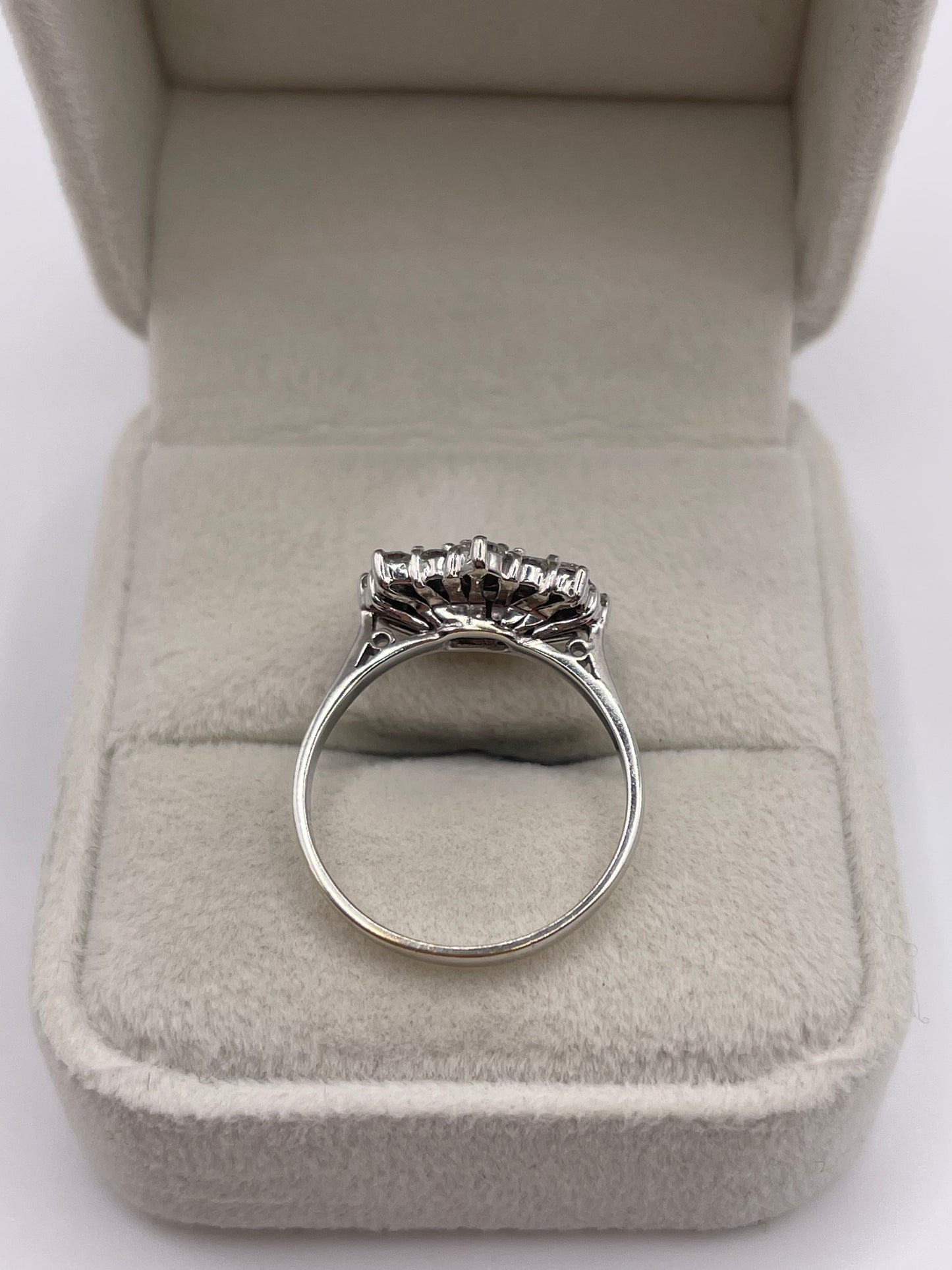 18ct white gold diamond cluster ring