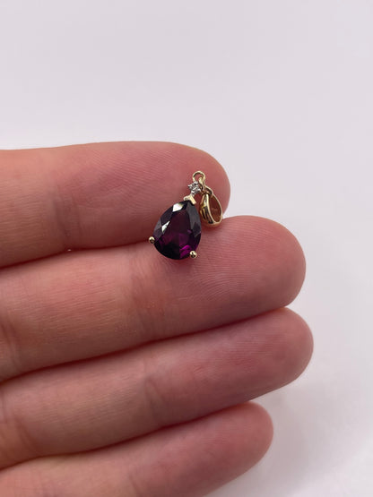 9ct gold garnet and diamond pendant