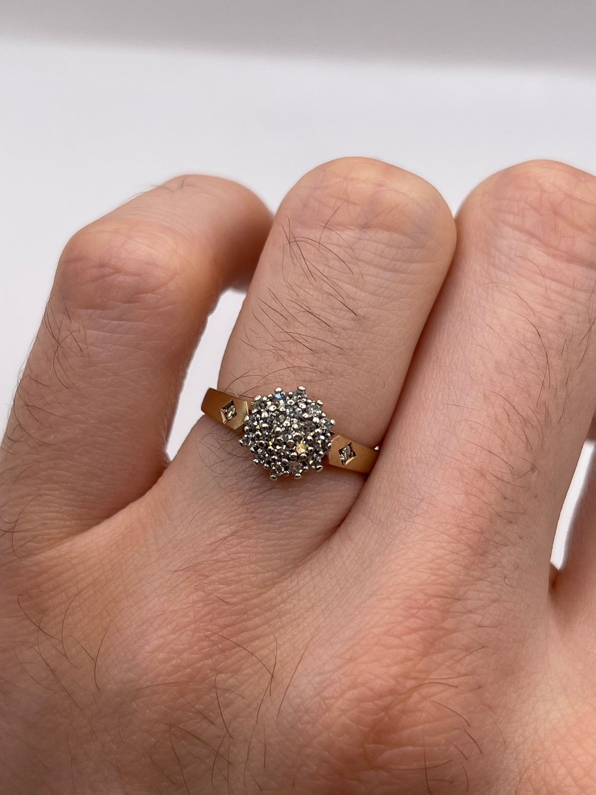 9ct gold diamond cluster ring