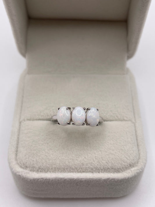9ct white gold opal ring