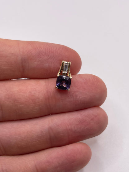 9ct gold iolite and zircon pendant
