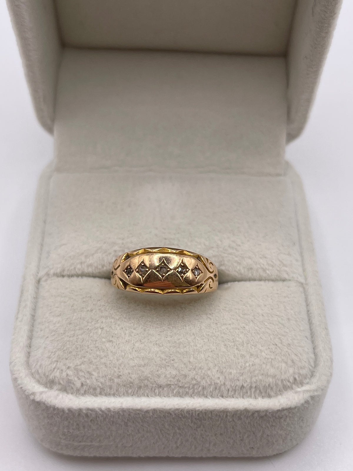 Antique 15ct gold diamond gypsy ring