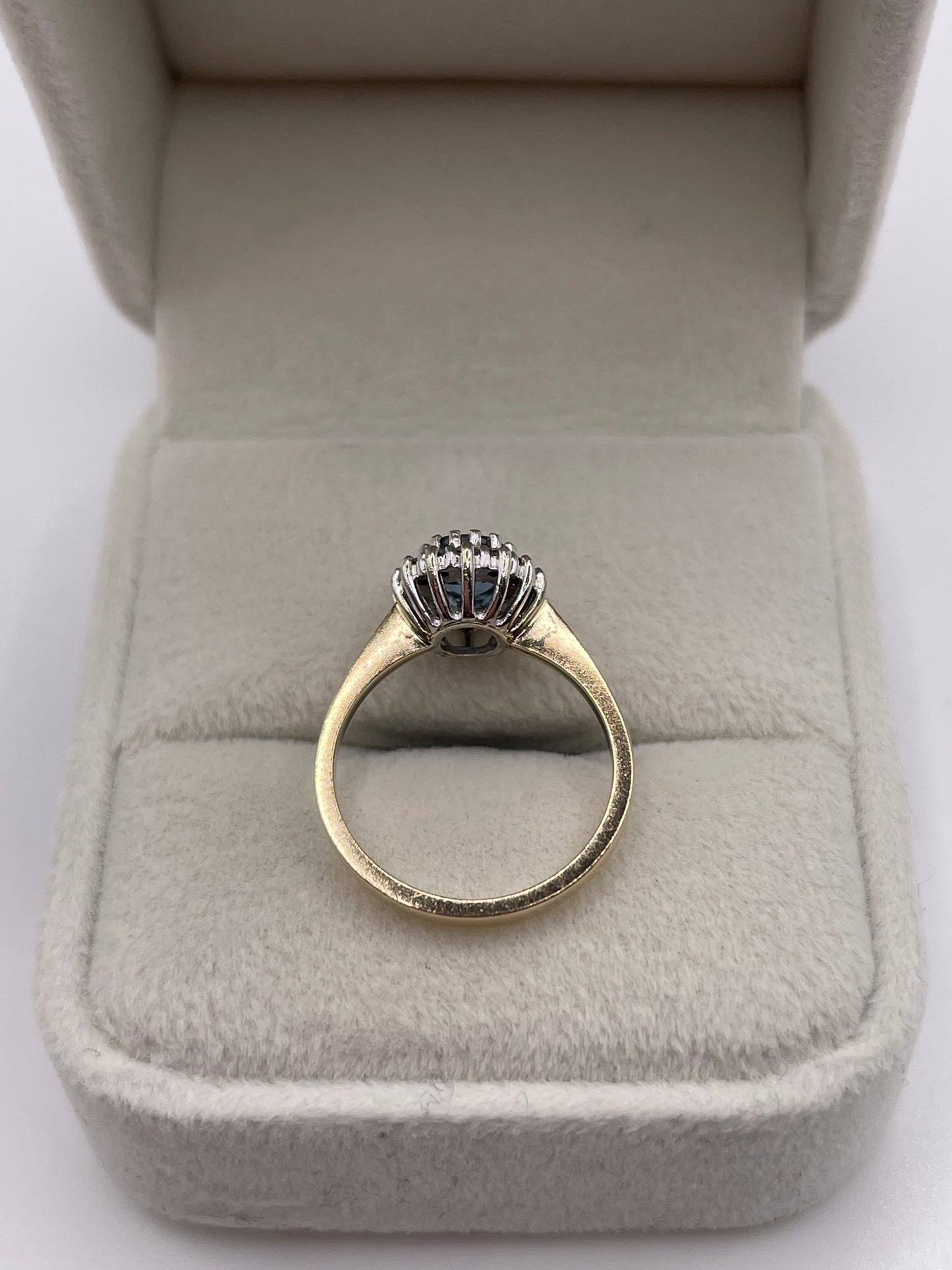 9ct gold topaz and diamond ring
