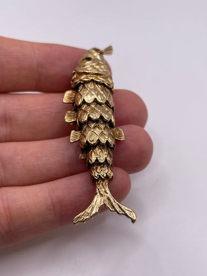 Huge heavy 9ct gold articulated fish pendant