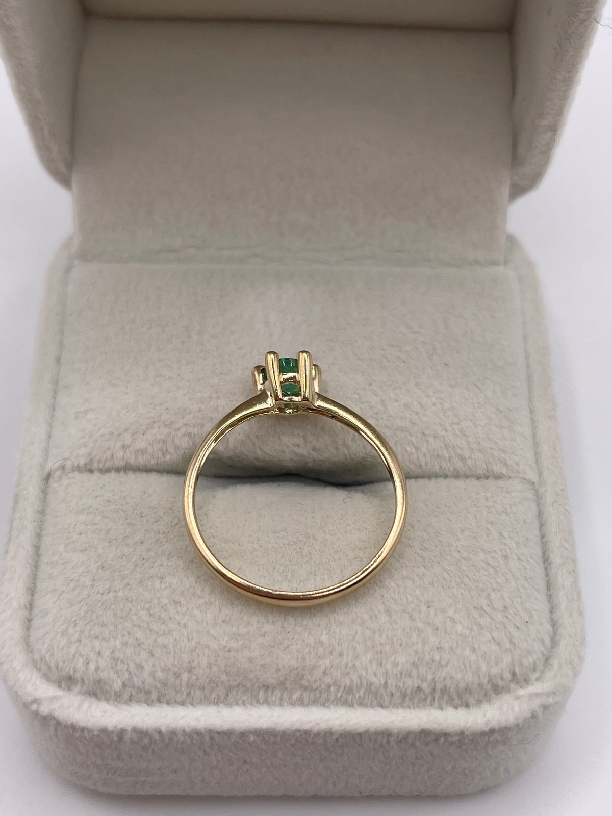 9ct gold emerald ring