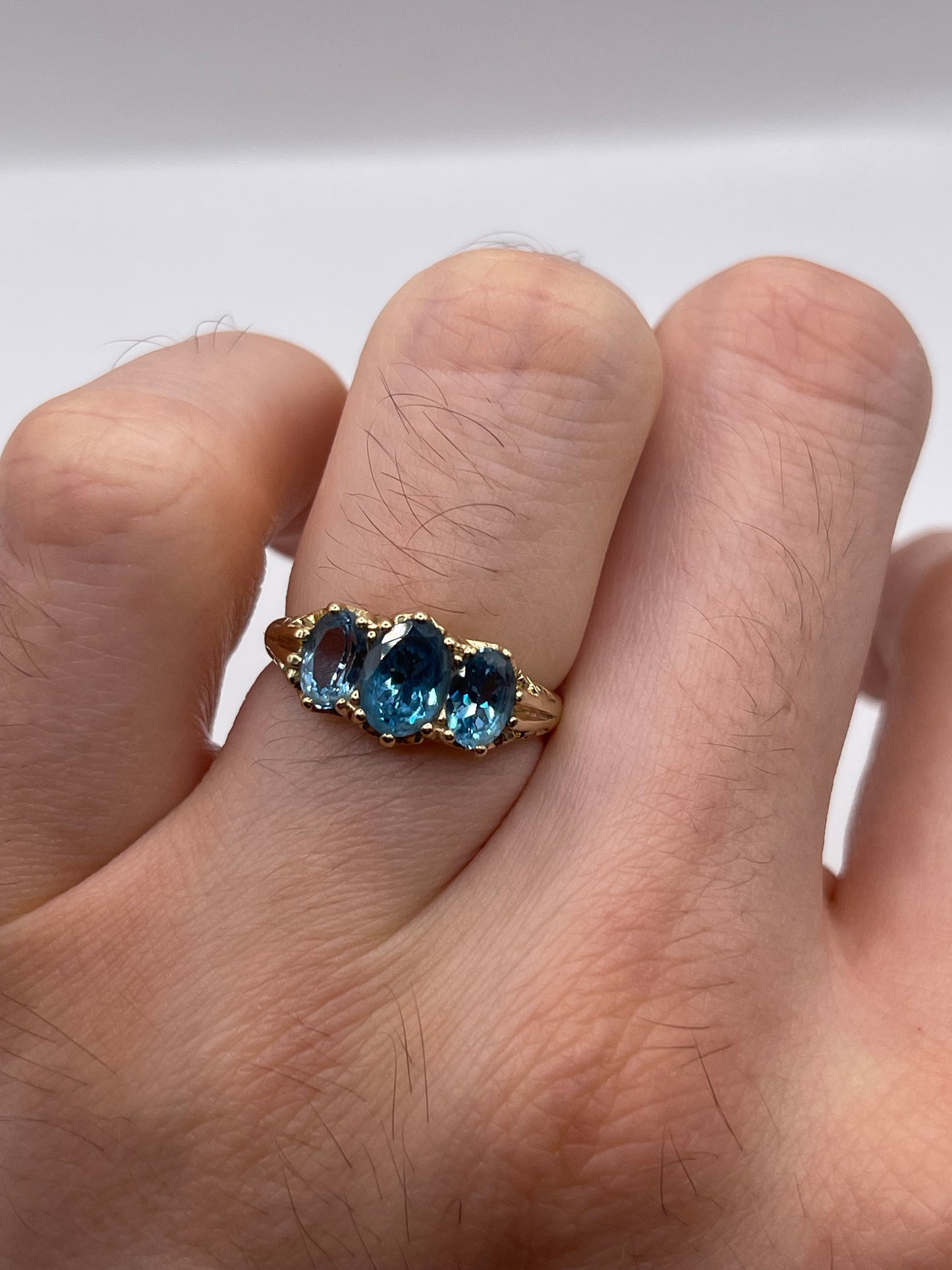 9ct gold topaz ring
