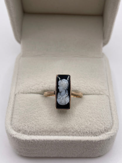 Antique 9ct rose gold cameo ring